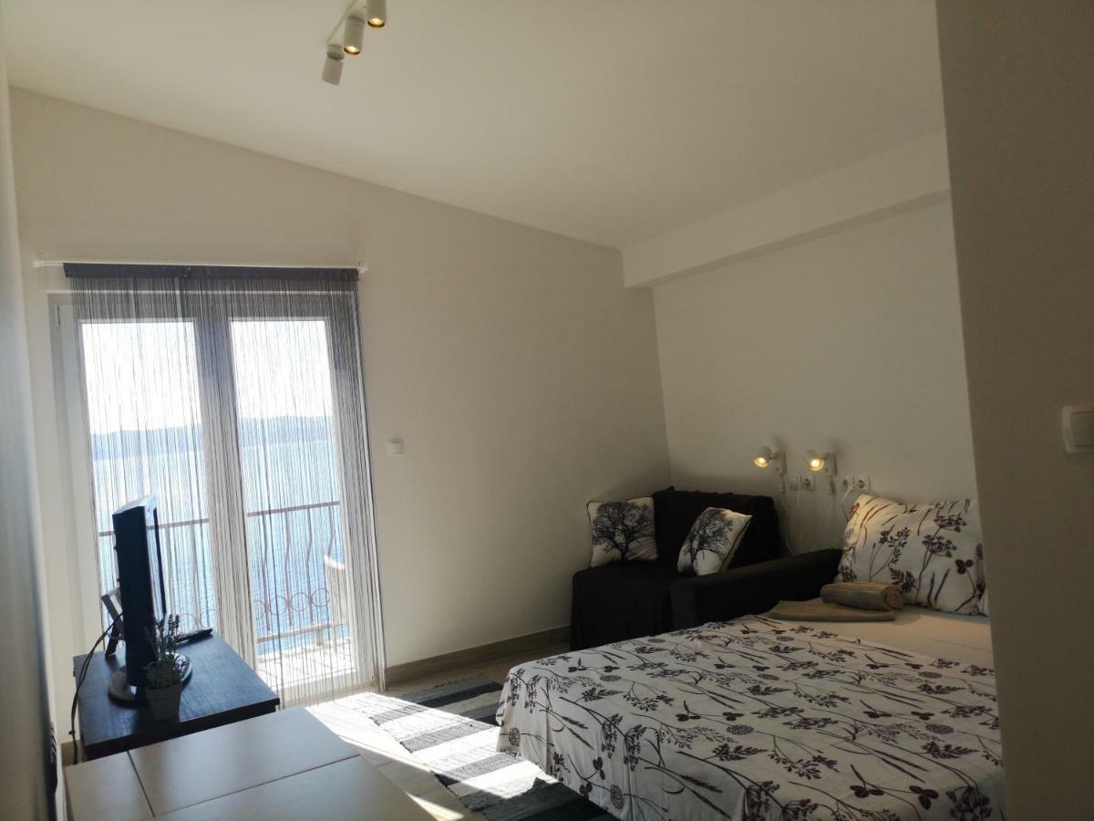 Apartman Studio Kod Ujevica Baška Voda Exterior foto
